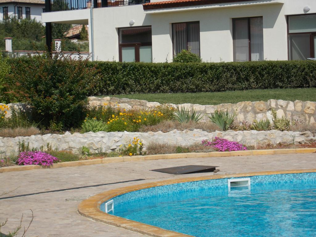 Villa Ketli Apartment Bliznatsi Buitenkant foto