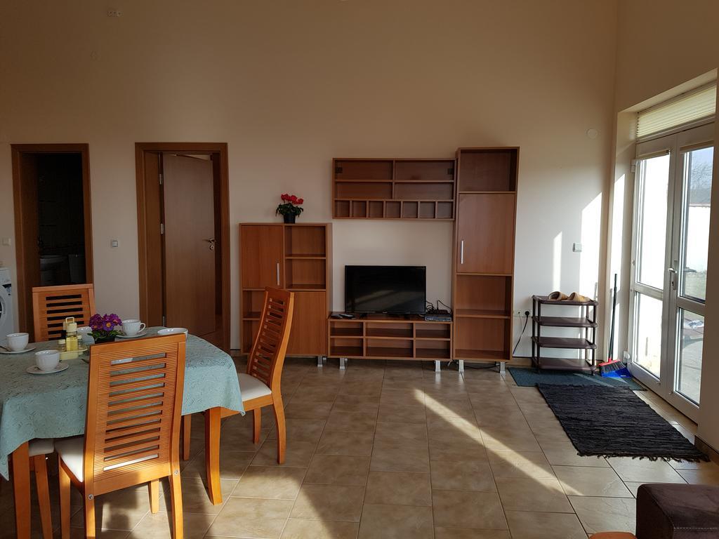 Villa Ketli Apartment Bliznatsi Buitenkant foto