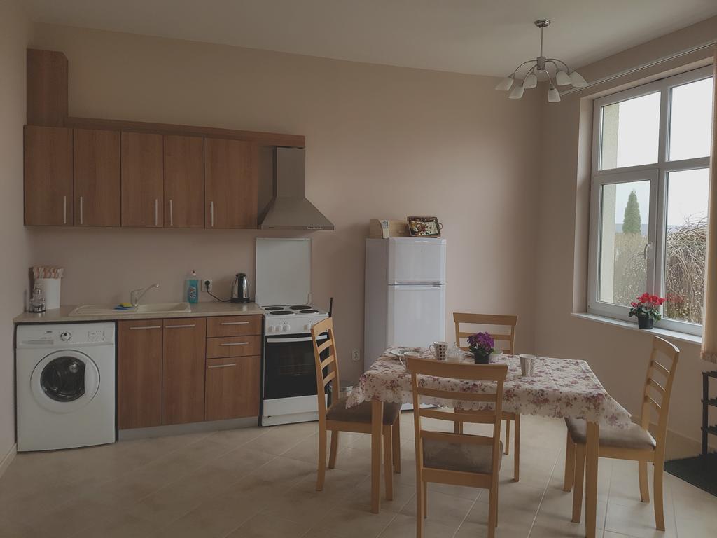 Villa Ketli Apartment Bliznatsi Buitenkant foto